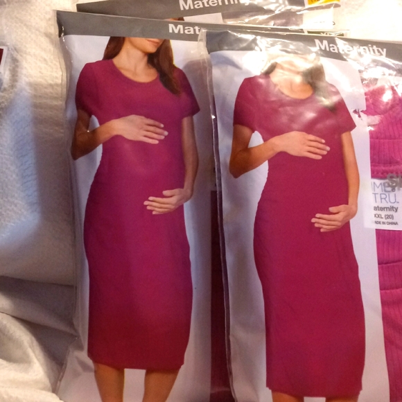 NWT MATERNITY SHORT SLEEVE DRESS SIDE RUCHING SEMI FITTED RIBBED DRESS PULL - Picture 1 of 4